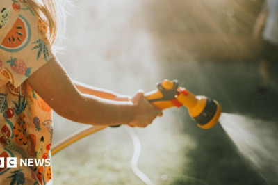 Thames Water announces hosepipe ban for 10.1 million